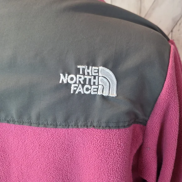 The North Face Vibrant Pink Fleece Jacket - Picture 8 of 8